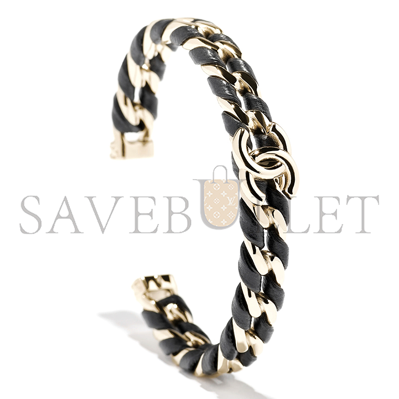 CHANEL CUFF ABG719